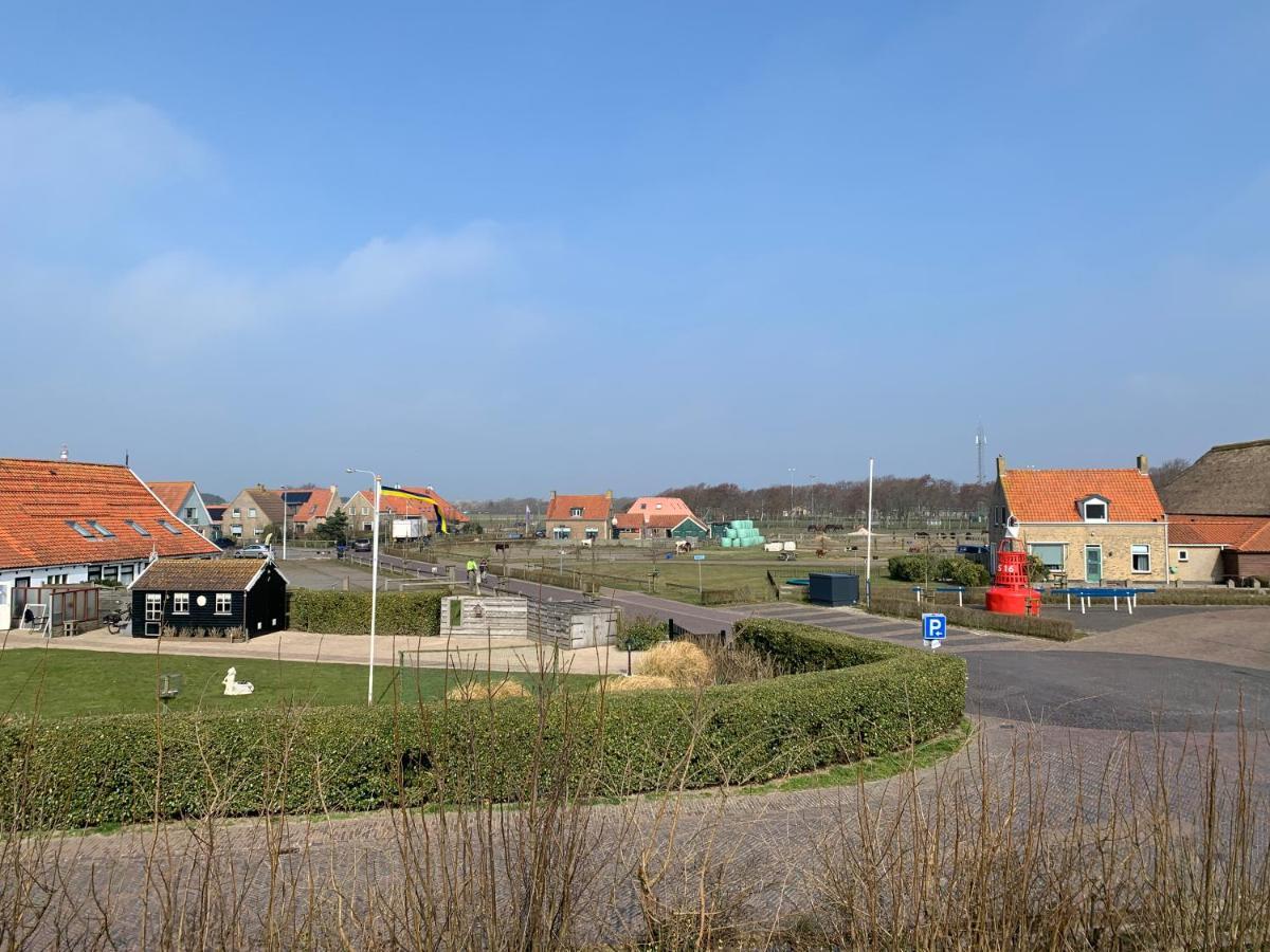 Onder de Pannen Villa Hollum  Buitenkant foto